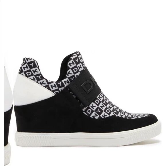 Cosmos Wedge Sneaker
DKNY - Picture 3 of 5